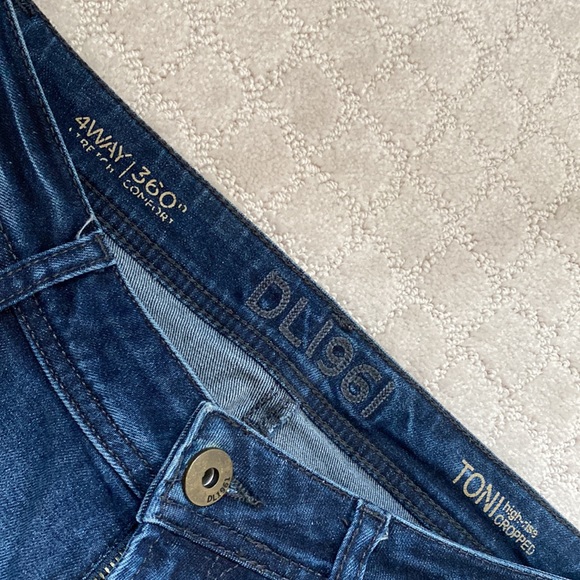 DL1961 Toni high rise cropped jean - Picture 2 of 5